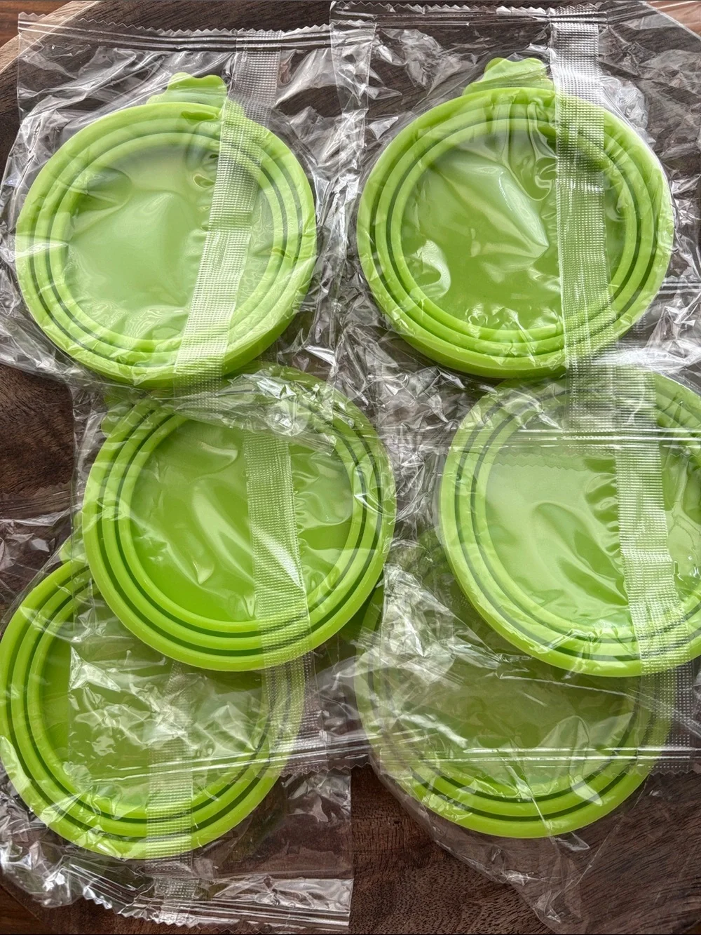 Universal can covers Bright Green Silicone Lid Covers for pet food Pack of 6 new